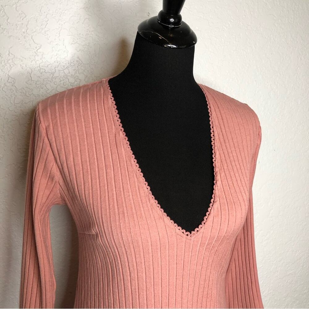 NBD pink ribbed knit v neck dress size Small - Picture 2 of 13